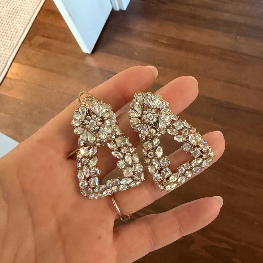 Zara Elegant Crystal Earrings